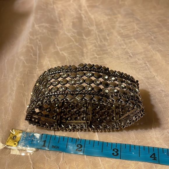 Elastic silver colored bracelet 5 solid stacked rows with white jewels - Picture 4 of 5